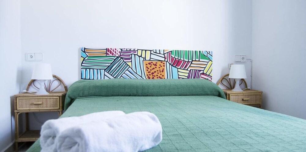 Hostal Costa อิบิซาทาวน์ ภายนอก รูปภาพ