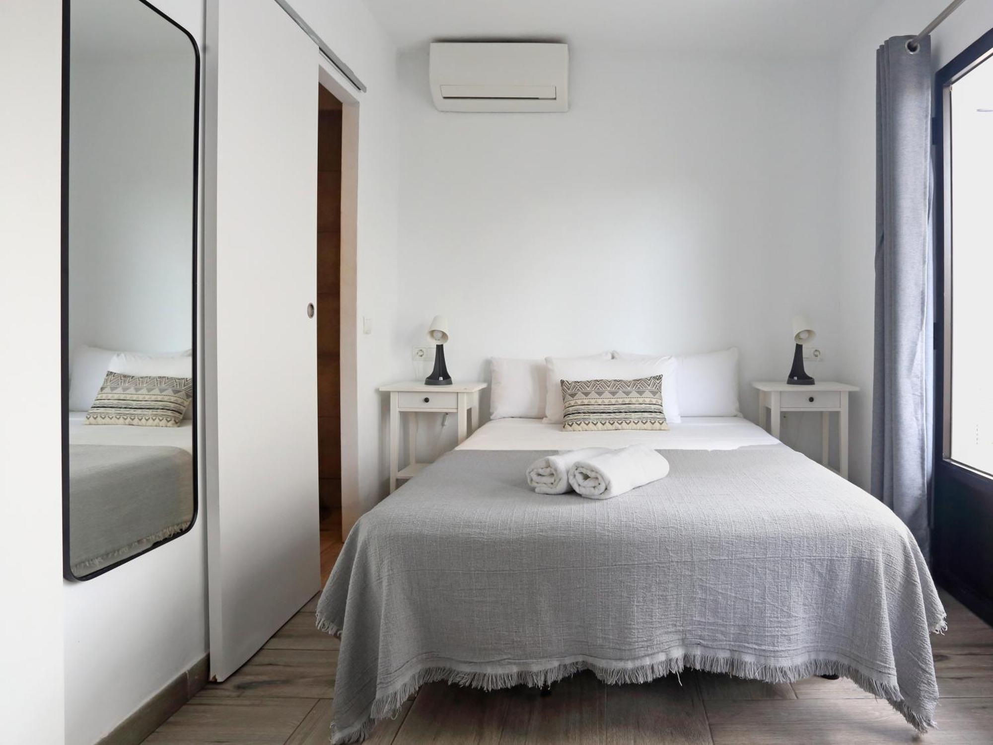 Hostal Costa อิบิซาทาวน์ ภายนอก รูปภาพ