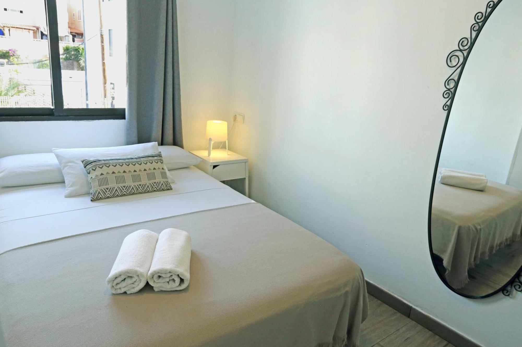 Hostal Costa อิบิซาทาวน์ ภายนอก รูปภาพ