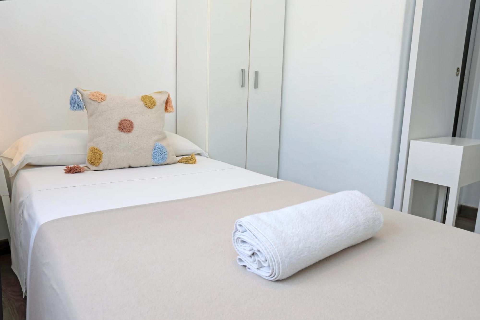 Hostal Costa อิบิซาทาวน์ ภายนอก รูปภาพ