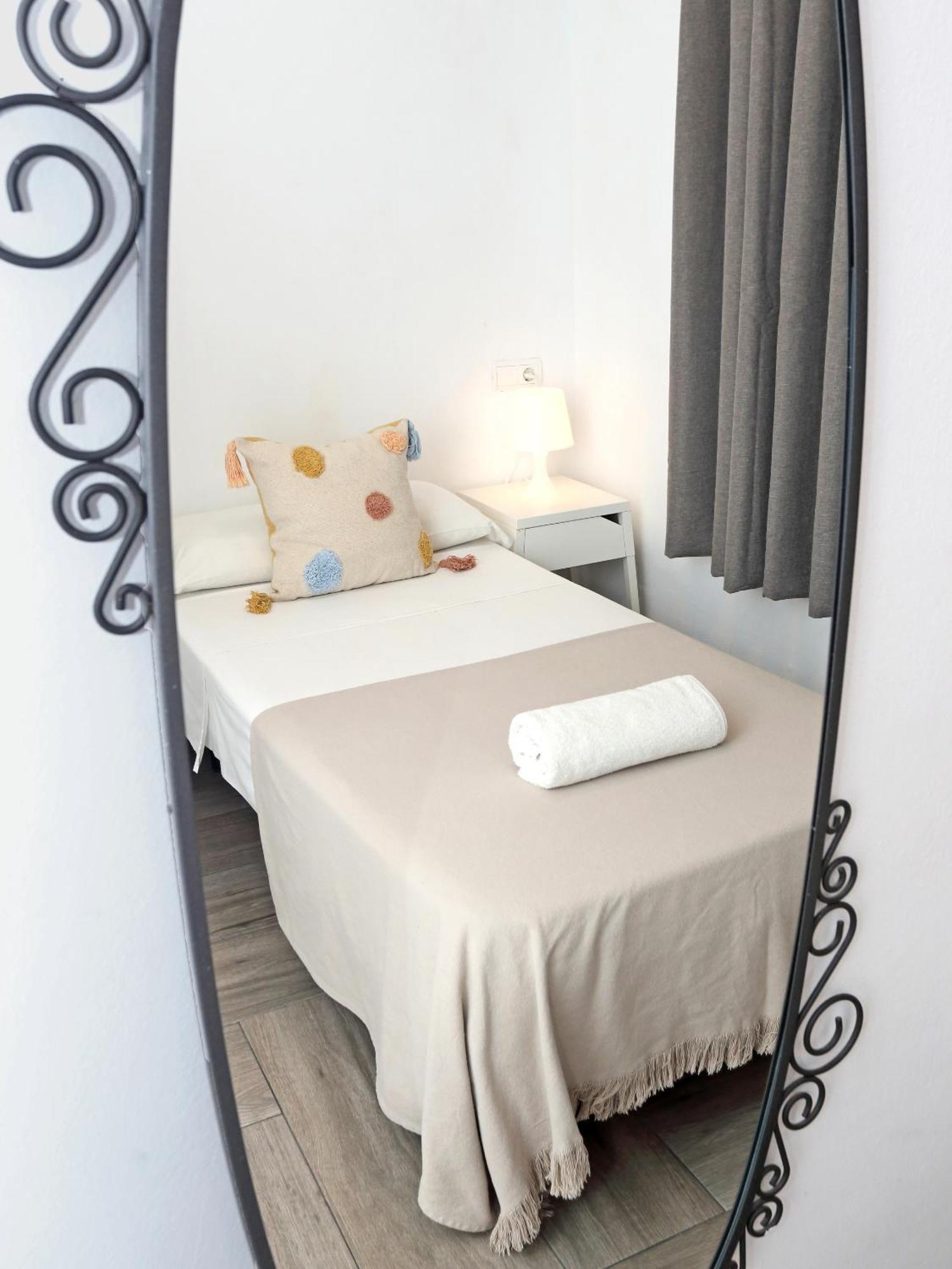Hostal Costa อิบิซาทาวน์ ภายนอก รูปภาพ